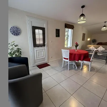 La Plain' Itude Tatil Evi Lacquy