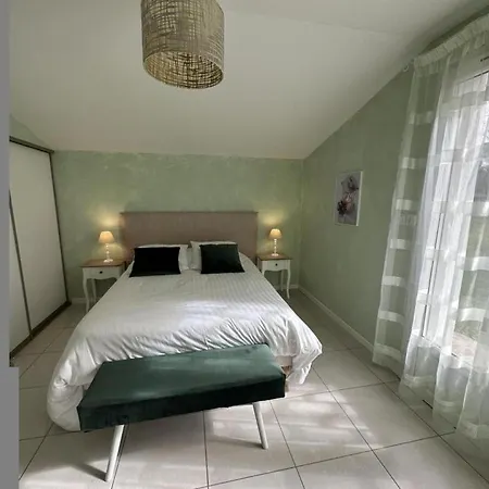 La Plain' Itude Tatil Evi Lacquy